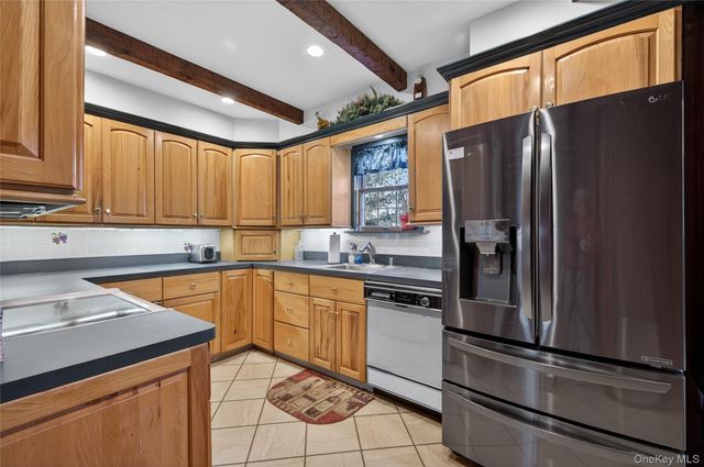 104 Windsor Avenue, Rockville Centre, NY 11570