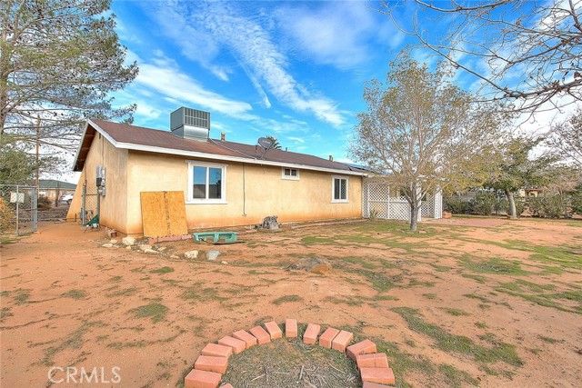 22133 Thunderbird, Apple Valley, CA 92307