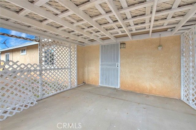 22133 Thunderbird, Apple Valley, CA 92307