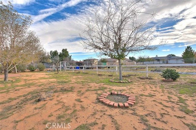 22133 Thunderbird, Apple Valley, CA 92307