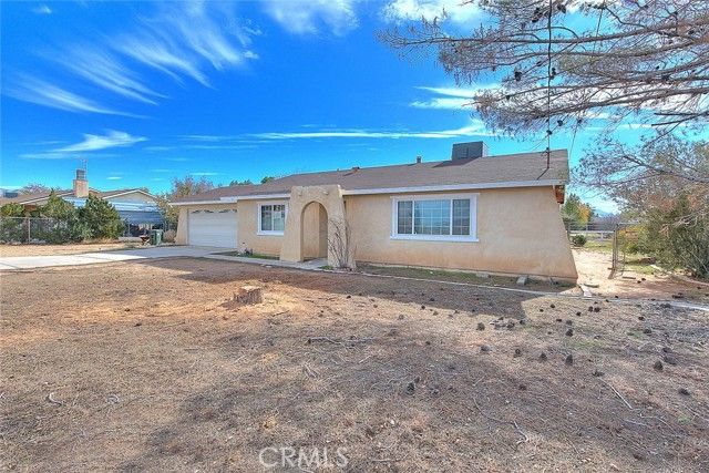 22133 Thunderbird, Apple Valley, CA 92307