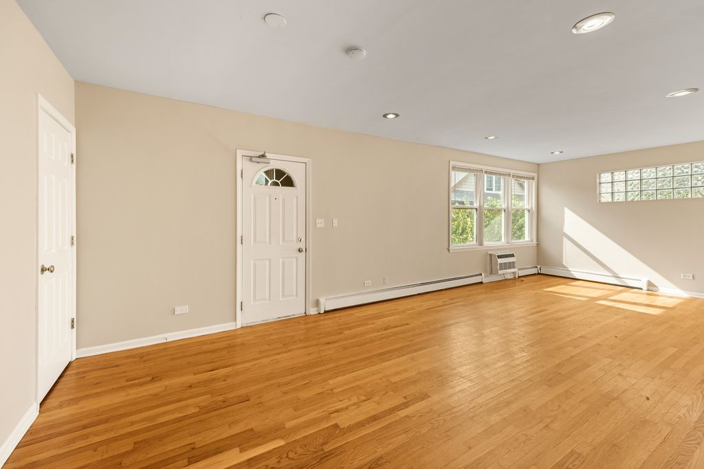 1536 W Pratt Boulevard 3D, Chicago, IL 60626 — photo 3
