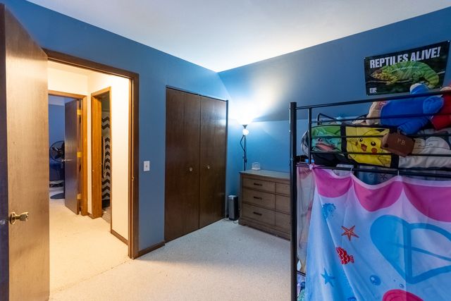 873 Shady Lane, Aurora, IL 60506