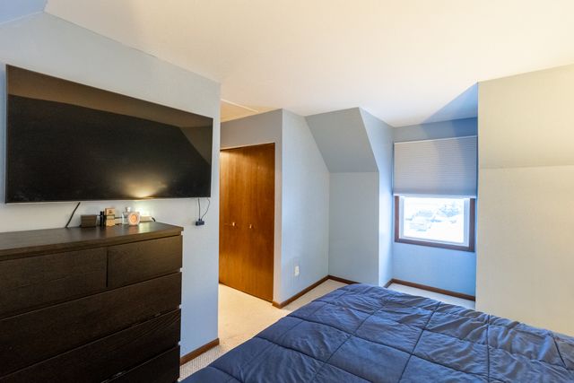 873 Shady Lane, Aurora, IL 60506