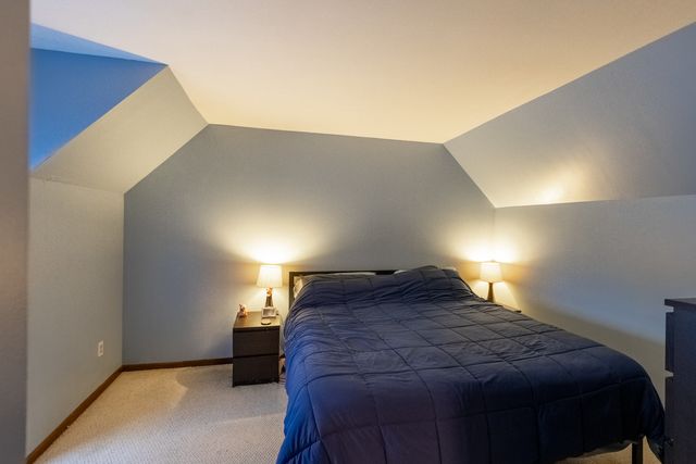 873 Shady Lane, Aurora, IL 60506