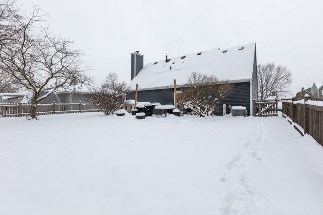 873 Shady Lane, Aurora, IL 60506