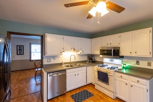 873 Shady Lane, Aurora, IL 60506