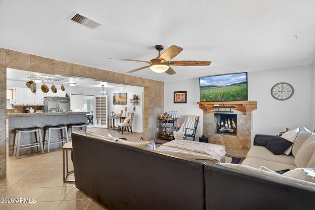 13202 W Ocotillo Road, Glendale, AZ 85307