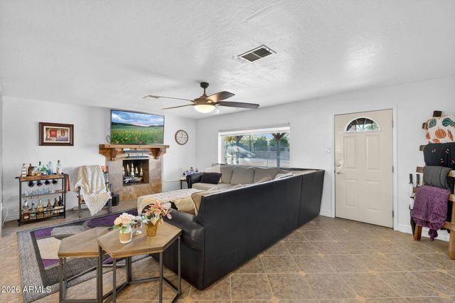 13202 W Ocotillo Road, Glendale, AZ 85307