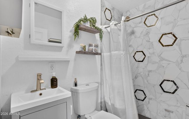 13202 W Ocotillo Road, Glendale, AZ 85307