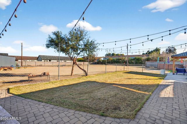 13202 W Ocotillo Road, Glendale, AZ 85307