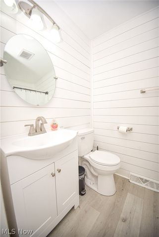 861-863 S Court Street, Medina, OH 44256