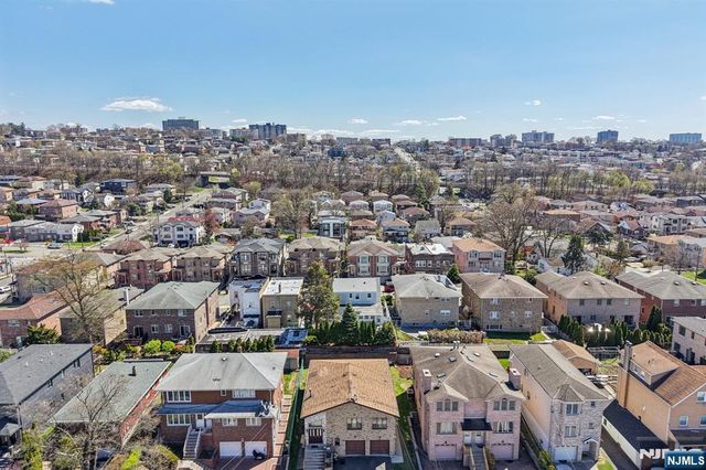 318 3rd Street, Palisades Park, NJ 07650
