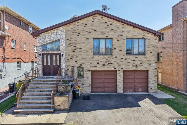 318 3rd Street, Palisades Park, NJ 07650
