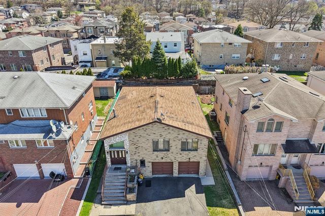 318 3rd Street, Palisades Park, NJ 07650