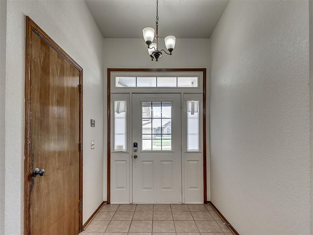 1500 NE 10th Street, Moore, OK 73160