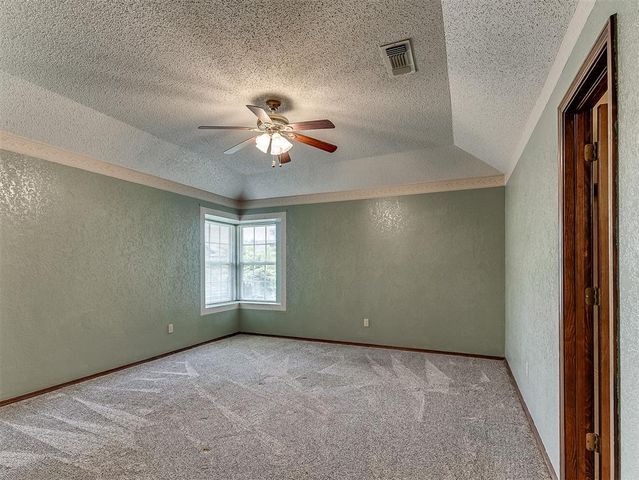 1500 NE 10th Street, Moore, OK 73160