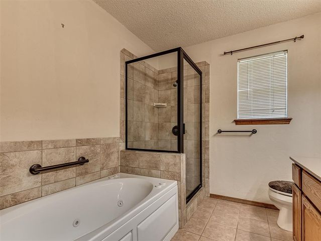 1500 NE 10th Street, Moore, OK 73160