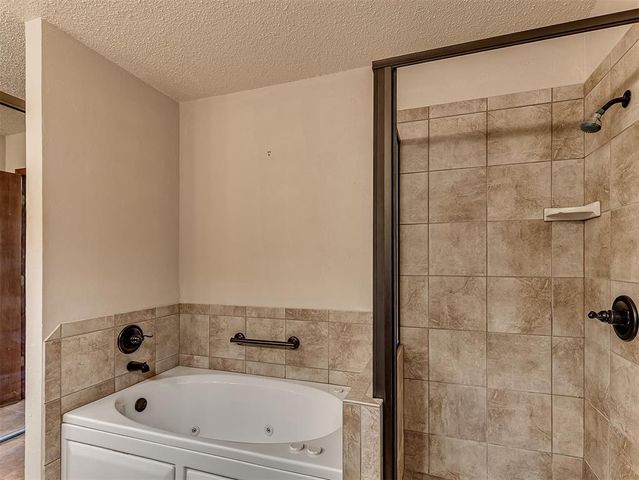 1500 NE 10th Street, Moore, OK 73160