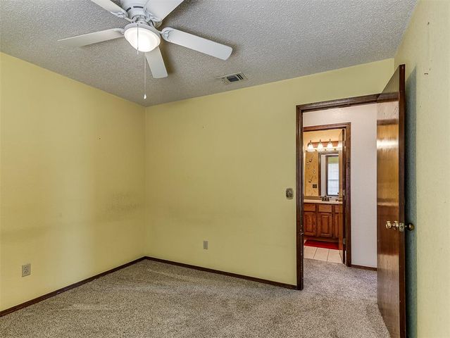 1500 NE 10th Street, Moore, OK 73160