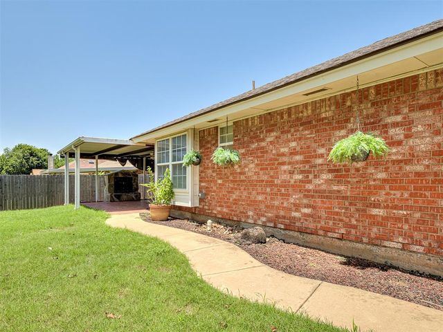 1500 NE 10th Street, Moore, OK 73160