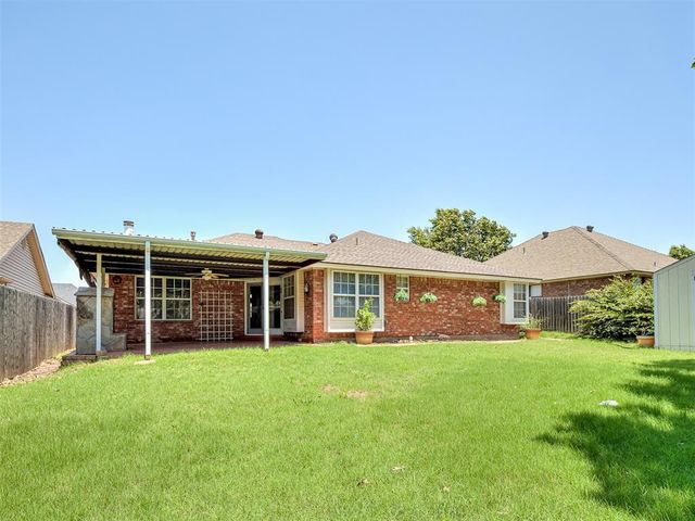 1500 NE 10th Street, Moore, OK 73160