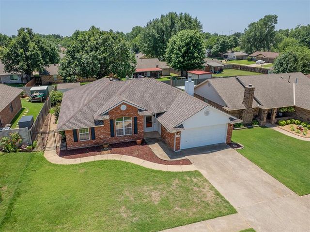 1500 NE 10th Street, Moore, OK 73160