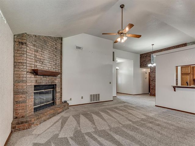 1500 NE 10th Street, Moore, OK 73160