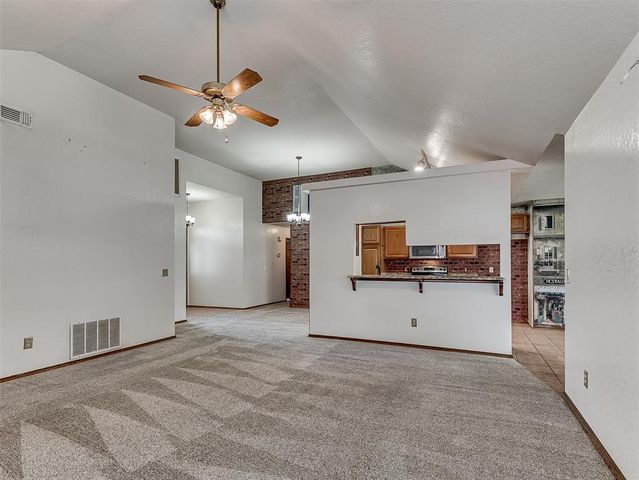 1500 NE 10th Street, Moore, OK 73160