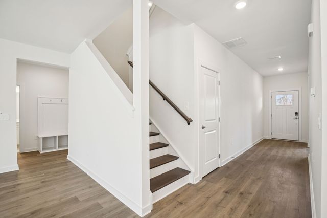 112 Vanguard Drive, La Vergne, TN 37086