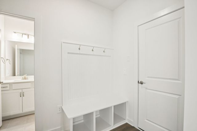 112 Vanguard Drive, La Vergne, TN 37086