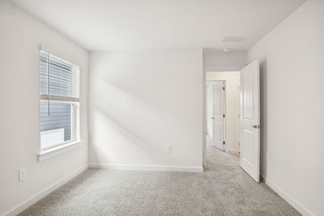 112 Vanguard Drive, La Vergne, TN 37086