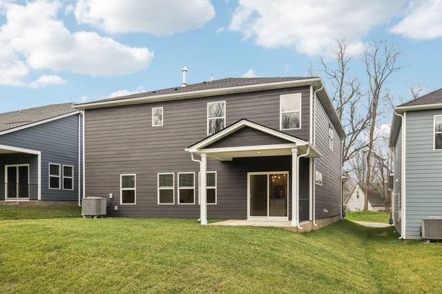 112 Vanguard Drive, La Vergne, TN 37086