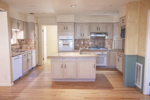 3190 Pittman Rd, St.hedwig, TX 78152