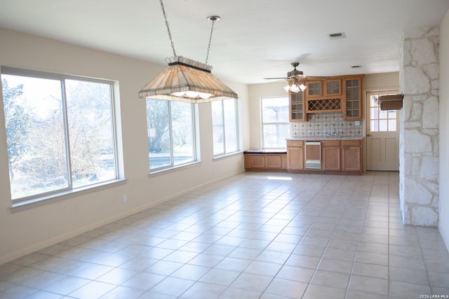 3190 Pittman Rd, St.hedwig, TX 78152