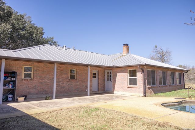 3190 Pittman Rd, St.hedwig, TX 78152