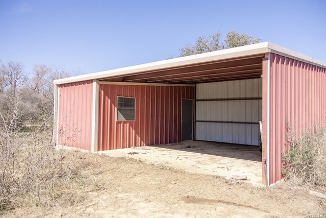 3190 Pittman Rd, St.hedwig, TX 78152