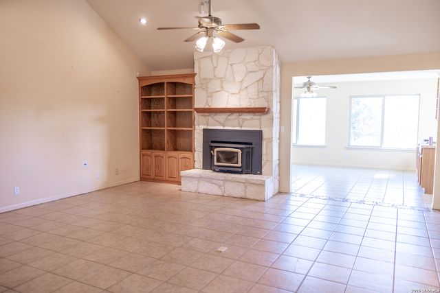 3190 Pittman Rd, St.hedwig, TX 78152