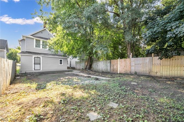 3142 W 40th Street, Cleveland, OH 44109