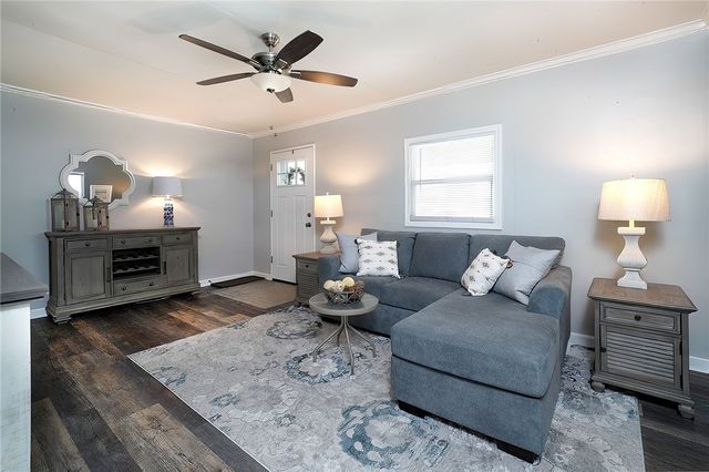 206 Nebraska Ave, Neville Twp, PA 15225