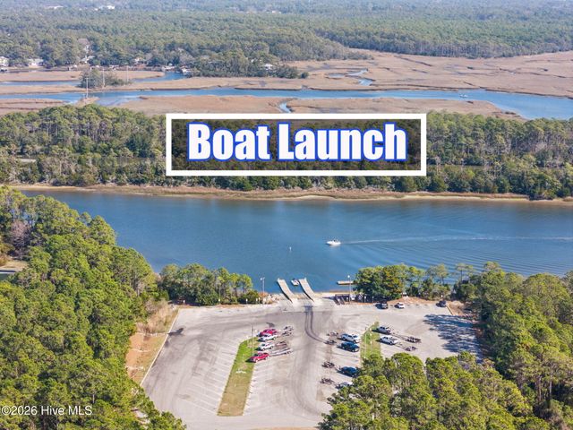 5086 Glen Cove Drive SE, Southport, NC 28461