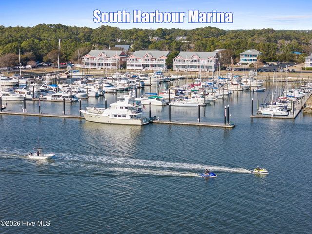 5086 Glen Cove Drive SE, Southport, NC 28461