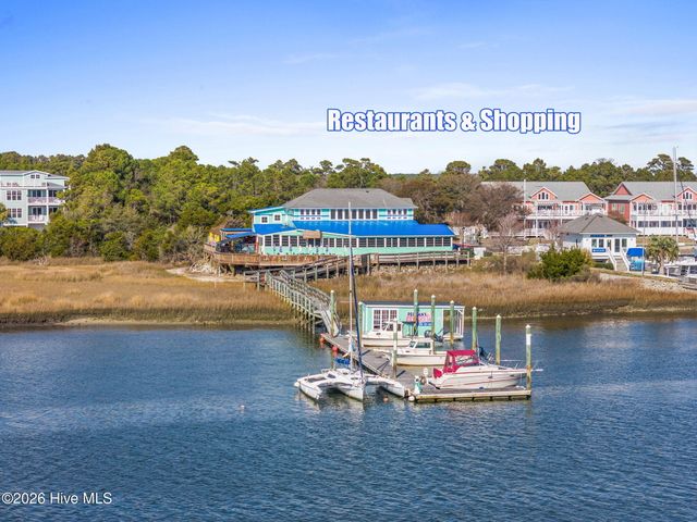 5086 Glen Cove Drive SE, Southport, NC 28461