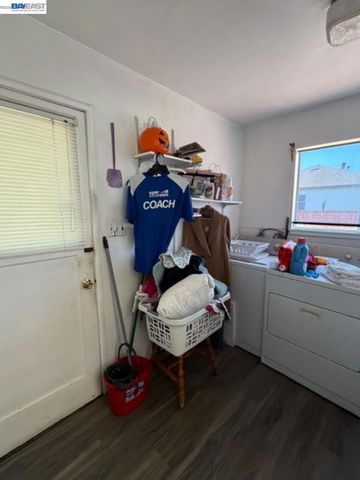 14621 Pansy St, San Leandro, CA 94578