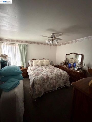 14621 Pansy St, San Leandro, CA 94578