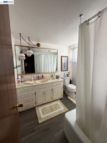 14621 Pansy St, San Leandro, CA 94578