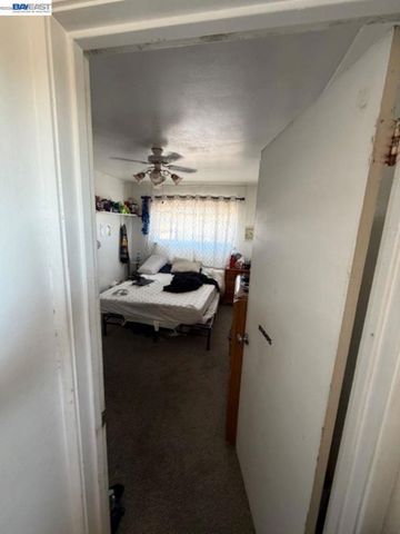 14621 Pansy St, San Leandro, CA 94578