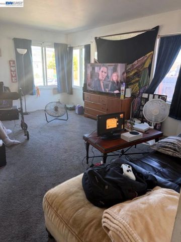 14621 Pansy St, San Leandro, CA 94578