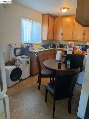 14621 Pansy St, San Leandro, CA 94578