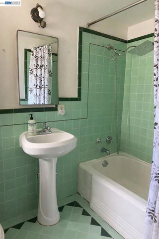 14621 Pansy St, San Leandro, CA 94578